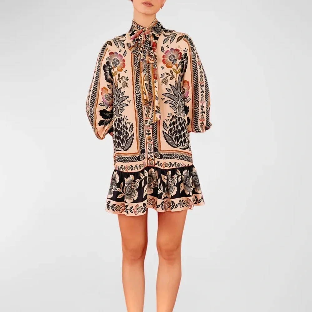 ❌ SOLD ❌ FARM RIO Romantic Garden Mini Dress - Picture 3 of 12